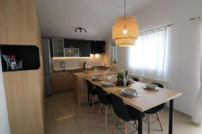 Cozy Designed Apartment Sulye, Zaboricje